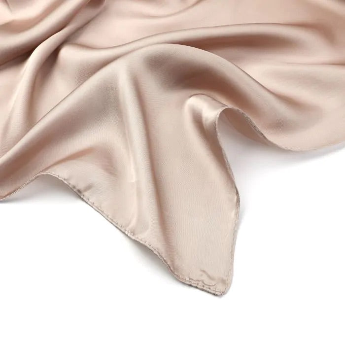 Zijden sjaaltjes beige